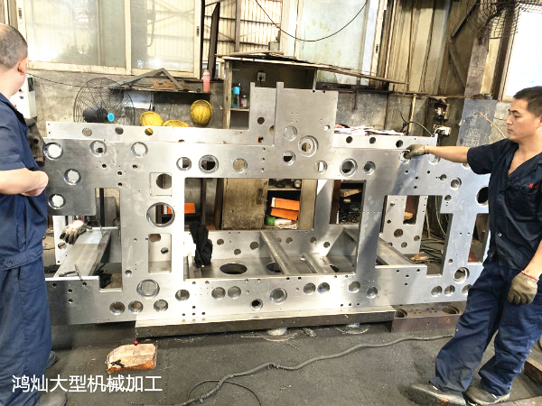 東莞大型機(jī)械加工過程中如何提高導(dǎo)軌運(yùn)動性能？